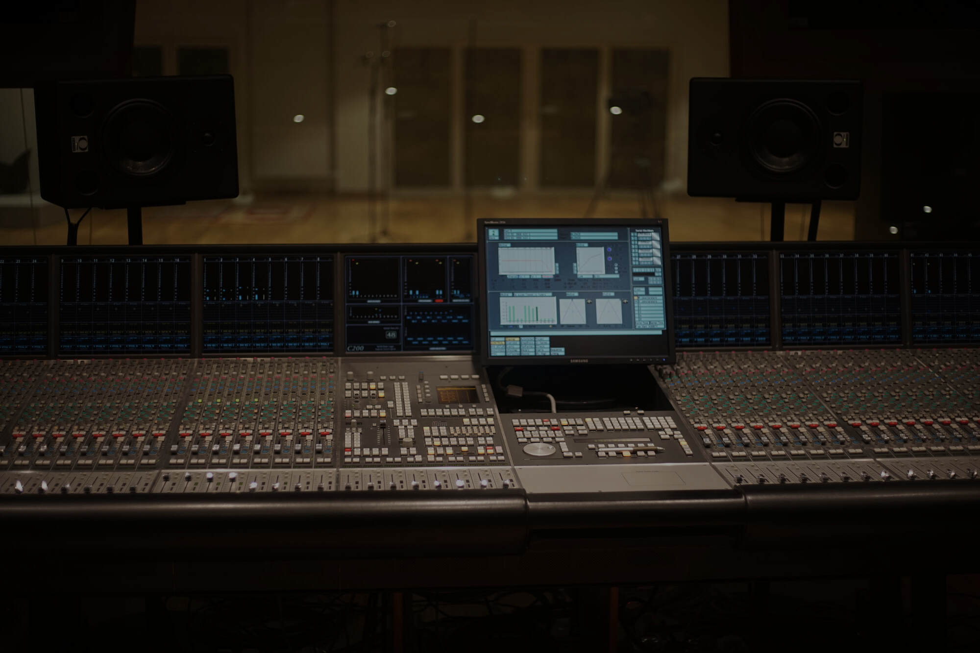 Studio mixing console